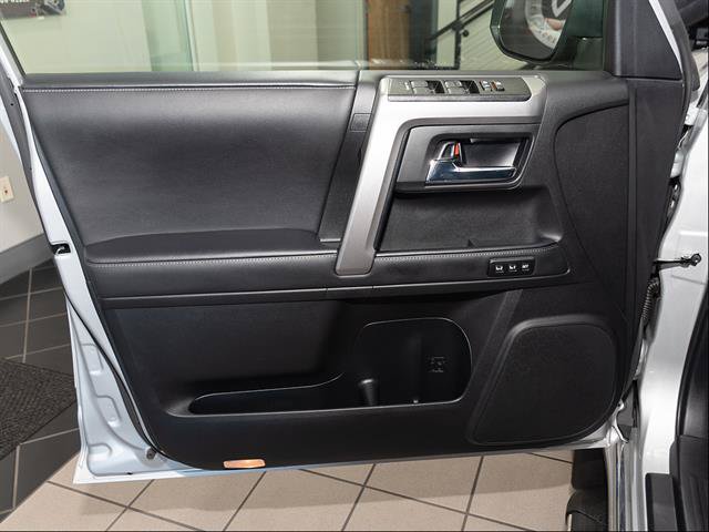 Used 2024 Toyota 4Runner Limited AWD/4WD image 10