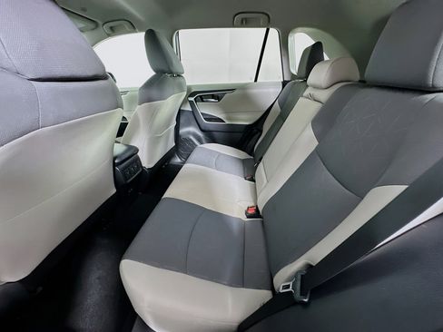 Used 2025 Toyota RAV4 XLE FWD image 26
