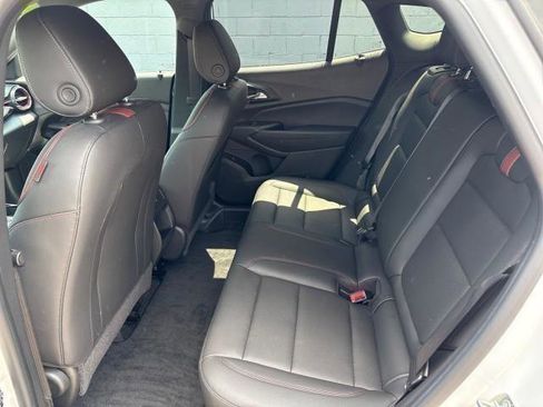 Used 2024 Chevrolet Trax RS image 9