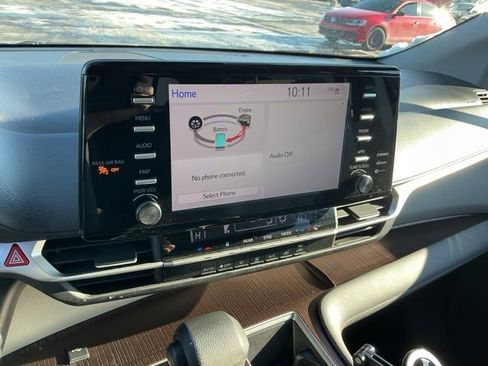 Used 2024 Toyota Sienna LE image 16