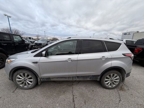 Used 2017 Ford Escape Titanium image 6