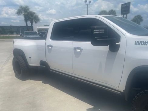 Used 2022 Chevrolet Silverado 3500 High Country AWD/4WD image 4