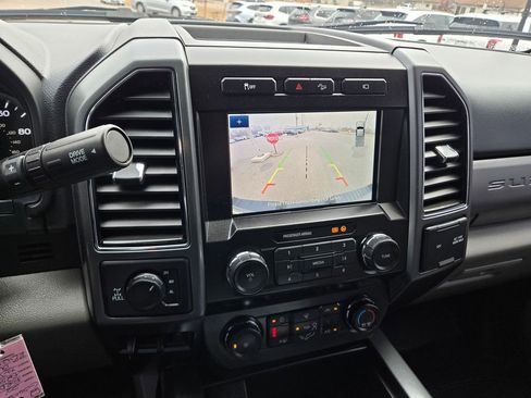 Used 2022 Ford F250 XLT w/ XLT Premium Package image 10