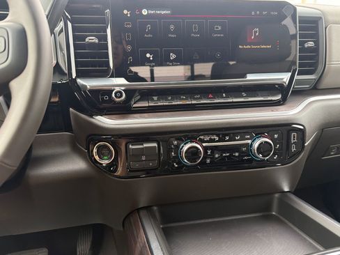 New 2026 GMC Sierra 3500 SLT w/ SLT Premium Package AWD/4WD image 29
