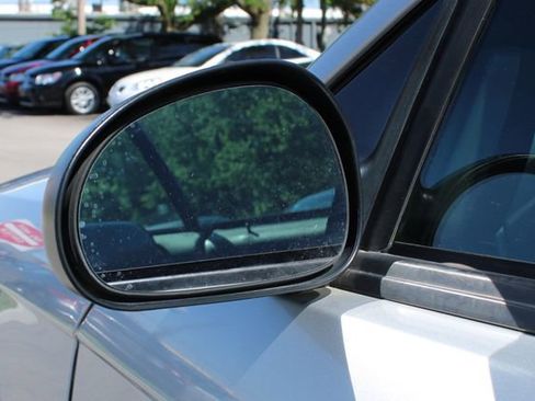 Used 2004 Ford Mustang Convertible RWD image 8