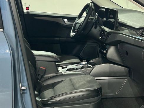 Used 2024 Ford Escape SE image 50