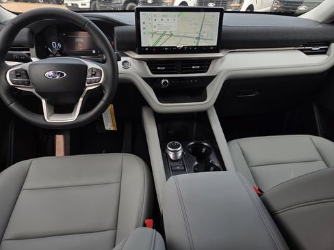 New 2026 Ford Explorer Active w/ Active Comfort Package RWD image 5