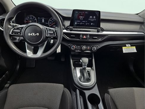 Used 2024 Kia Forte LXS w/ LXS Technology Package FWD image 11