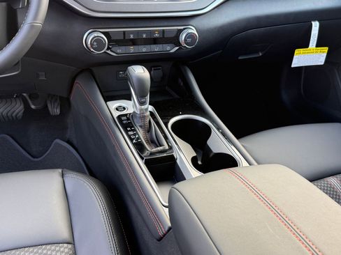 New 2025 Nissan Altima 2.5 SR image 15