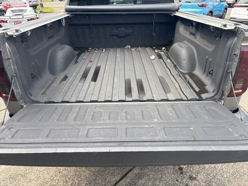 Used 2017 Chevrolet Silverado 1500 LTZ Z71 w/ LTZ Plus Package AWD/4WD image 8