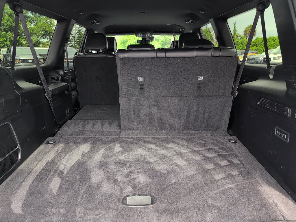 Used 2024 Jeep Wagoneer L Series III w/ Flexible Seating Group AWD/4WD image 10