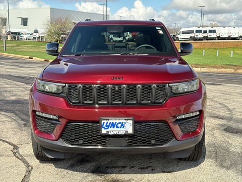 Used 2024 Jeep Grand Cherokee Limited w/ Luxury Tech Group II AWD/4WD image 7