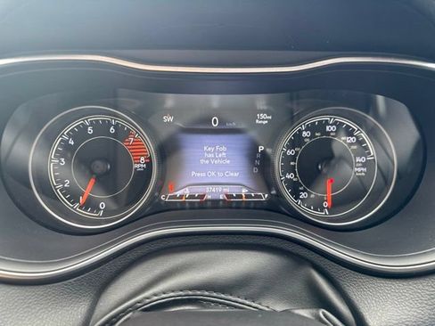 Used 2020 Jeep Cherokee Limited AWD/4WD image 12