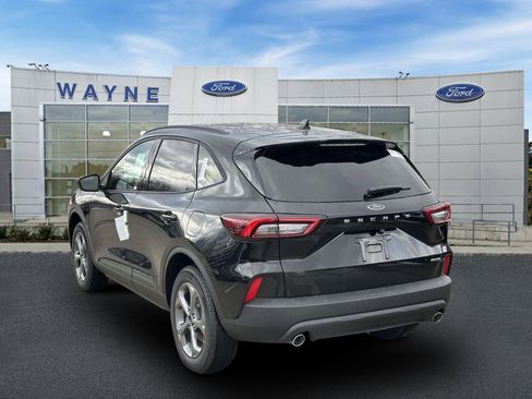 New 2026 Ford Escape ST-Line w/ Cold Weather Package image 3