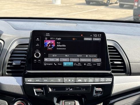 Certified 2025 Honda Odyssey Touring image 14