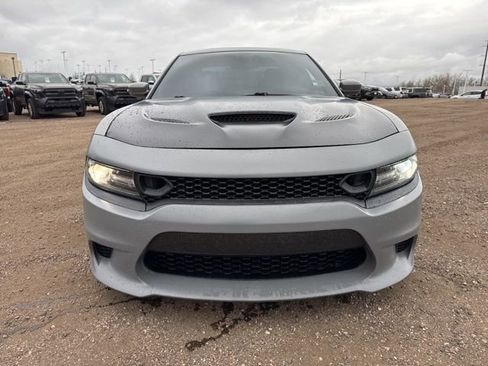 Used 2016 Dodge Charger SRT image 9