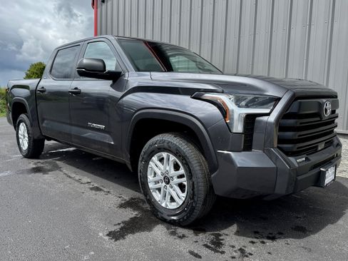Certified 2025 Toyota Tundra SR5 AWD/4WD image 14