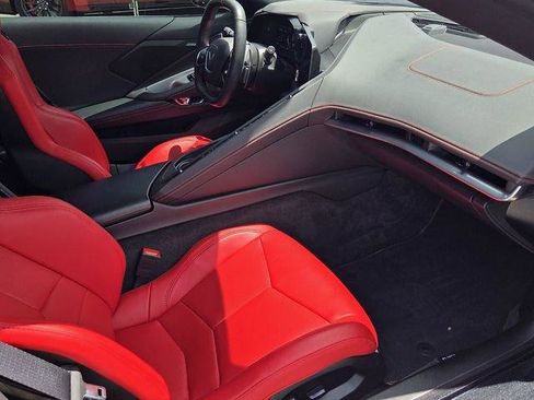 Used 2024 Chevrolet Corvette Stingray Convertible w/ Z51 Performance Package RWD image 12