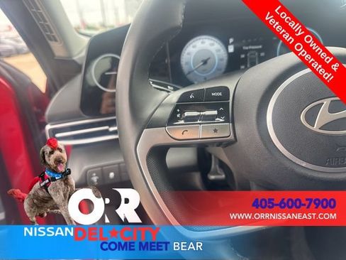 Used 2025 Hyundai Elantra SEL FWD image 17