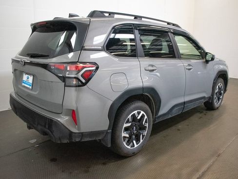 Certified 2025 Subaru Forester Premium w/ Convenience Package #2 AWD/4WD image 4