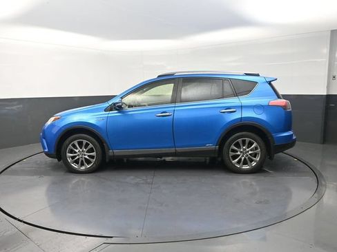 Used 2018 Toyota RAV4 Limited AWD/4WD image 4