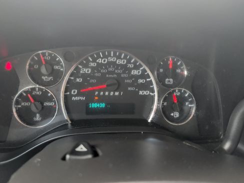 Used 2016 Chevrolet Express 4500 RWD image 19