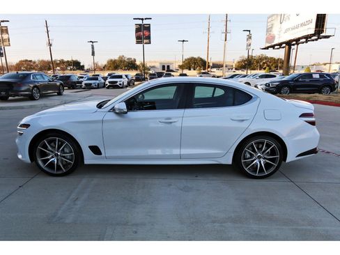 Used 2026 Genesis G70 2.5T RWD image 5