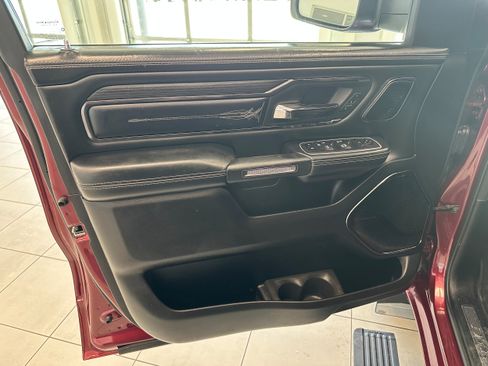 Used 2022 RAM 1500 Limited AWD/4WD image 11