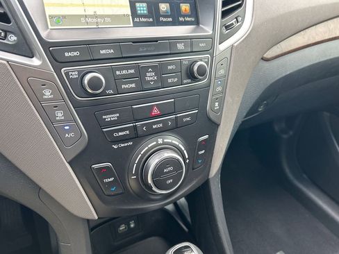 Used 2017 Hyundai Santa Fe Limited image 14