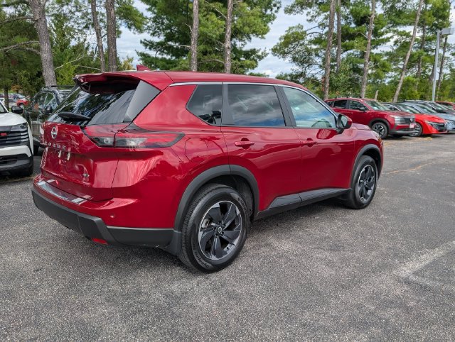 Used 2025 Nissan Rogue SV AWD/4WD image 3