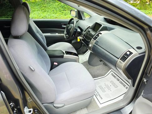 Used 2007 Toyota Prius w/ Pkg 2 FWD image 11