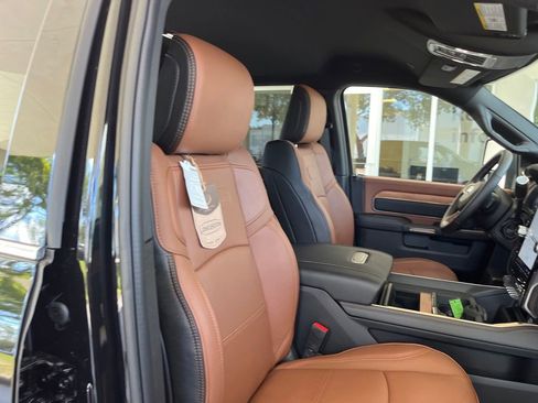 New 2024 RAM 2500 Limited image 24