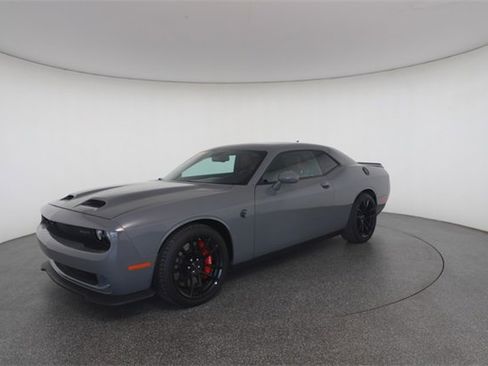 Used 2023 Dodge Challenger SRT Hellcat image 3