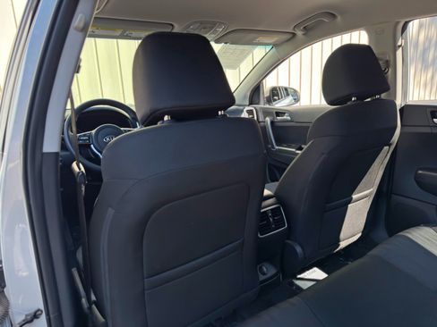 Used 2020 Kia Sportage LX AWD/4WD image 28
