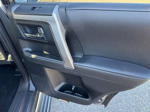 Used 2022 Toyota 4Runner Limited image 20