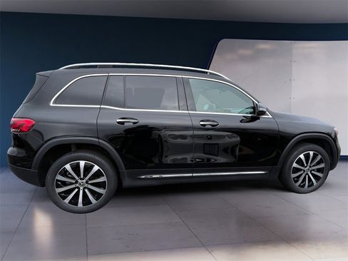 Certified 2022 Mercedes-Benz GLB 250 4MATIC image 6