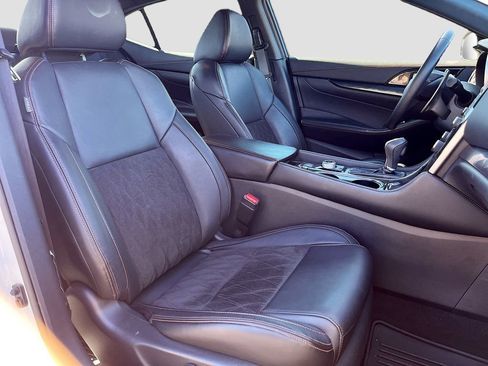 Used 2023 Nissan Maxima SR w/ Sport Mat Group image 30