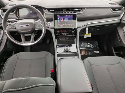 New 2026 Jeep Grand Cherokee Laredo X AWD/4WD image 22