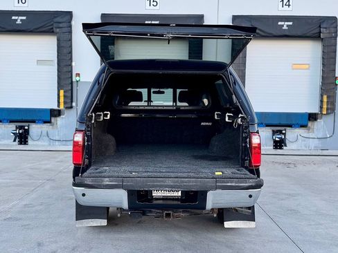 Used 2016 Ford F250 Lariat w/ Lariat Ultimate Package AWD/4WD image 28