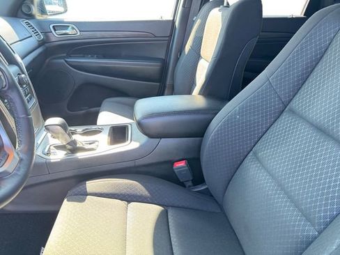 Certified 2021 Jeep Grand Cherokee Laredo image 12