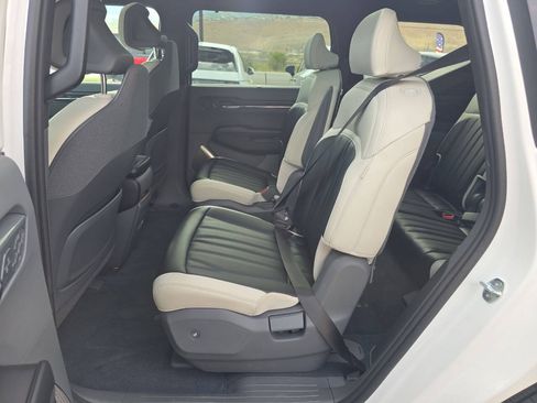 Used 2025 Kia EV9 GT-Line AWD/4WD image 26