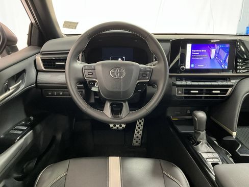 Used 2026 Toyota Camry SE FWD image 7