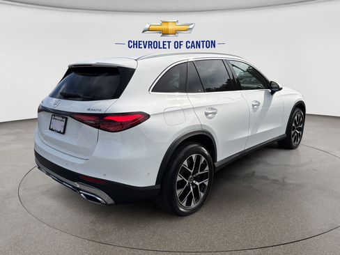 Used 2025 Mercedes-Benz GLC 350e 4MATIC image 5