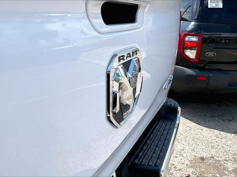Used 2019 RAM 1500 Big Horn RWD image 35