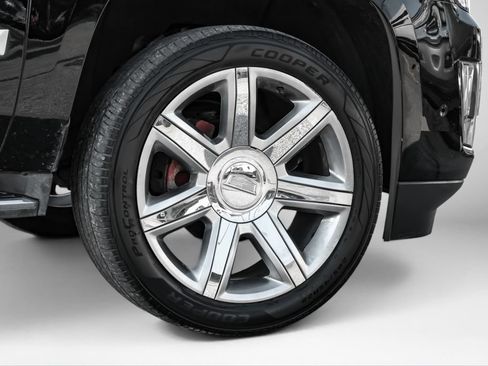 Used 2018 Cadillac Escalade Luxury RWD image 52