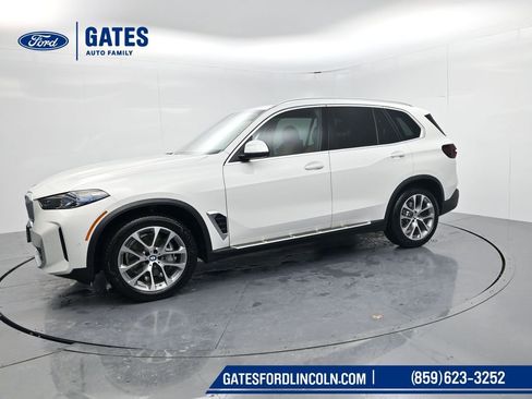 Used 2026 BMW X5 xDrive40i AWD/4WD image 4