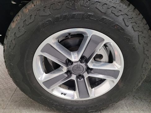 Used 2019 Jeep Wrangler Unlimited Sport S AWD/4WD image 31