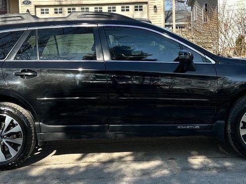 Used 2017 Subaru Outback 3.6R Limited image 5