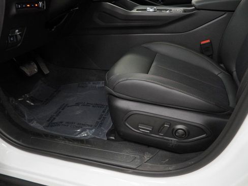 New 2026 Jeep Cherokee Overland AWD/4WD image 28