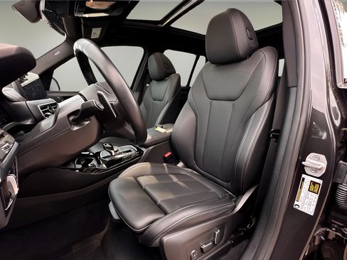 Used 2024 BMW X3 sDrive30i w/ Premium Package RWD image 9